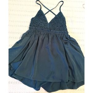 New Gigio sz medium satin camisole top lace bodice Deep V Party Blouse Aqua/blue